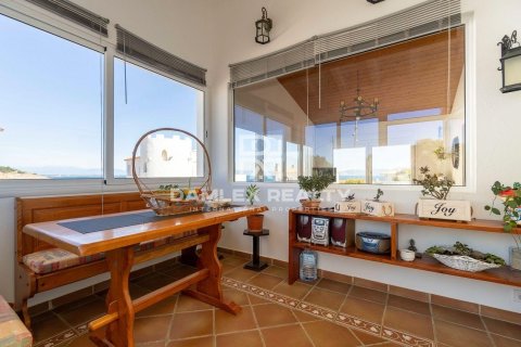 Villa for sale in L'Escala, Girona, Spain 5 bedrooms, 288 sq.m. No. 177164 - photo 19