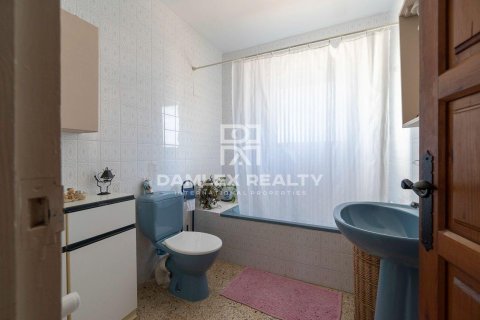 Villa for sale in L'Escala, Girona, Spain 5 bedrooms, 288 sq.m. No. 177164 - photo 16