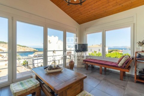 Villa for sale in L'Escala, Girona, Spain 5 bedrooms, 288 sq.m. No. 177164 - photo 7