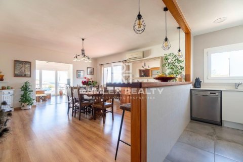 Villa for sale in L'Escala, Girona, Spain 5 bedrooms, 288 sq.m. No. 177164 - photo 11