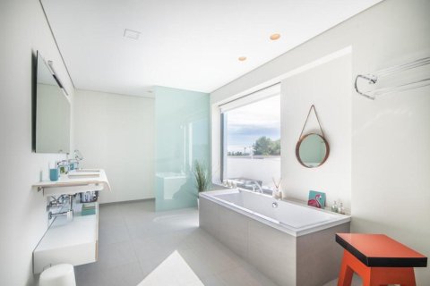 Villa for sale in Alicante, Spain 4 bedrooms, 285 sq.m. No. 152196 - photo 15