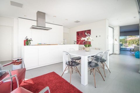 Villa for sale in Alicante, Spain 4 bedrooms, 285 sq.m. No. 152196 - photo 4