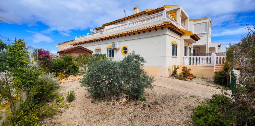 Townhouse in Alicante, Spain 3 bedrooms, 77 sq.m. No. 152198