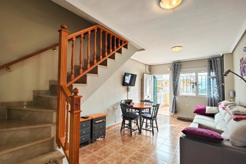 Townhouse for sale in Alicante, Spain 3 bedrooms, 77 sq.m. No. 152198 - photo 17