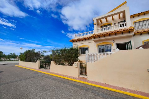 Townhouse for sale in Alicante, Spain 3 bedrooms, 77 sq.m. No. 152198 - photo 9