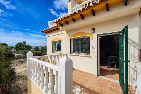 Townhouse for sale in Alicante, Spain 3 bedrooms, 77 sq.m. No. 152198 - photo 7