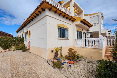 Townhouse for sale in Alicante, Spain 3 bedrooms, 77 sq.m. No. 152198 - photo 2