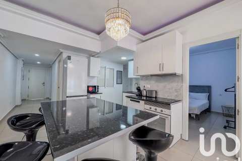 Lägenhet till salu i Alicante, Spanien 4 sovrum, 120 kvm. Nr. 153170 - foto 3