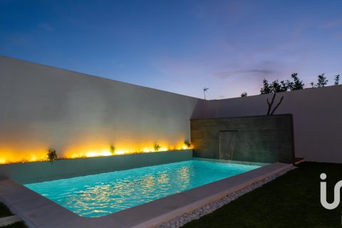 Hus i Malaga, Spanien 2 sovrum, 174 kvm. Nr. 153171