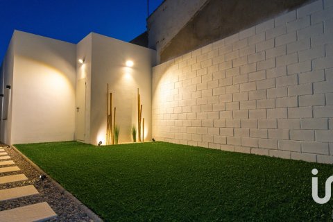 House for sale in Malaga, Spain 2 bedrooms, 174 sq.m. No. 153171 - photo 4