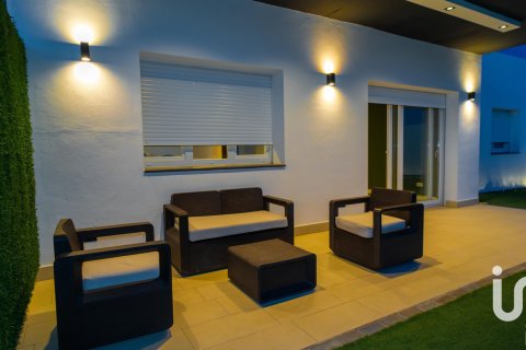 House for sale in Malaga, Spain 2 bedrooms, 174 sq.m. No. 153171 - photo 3