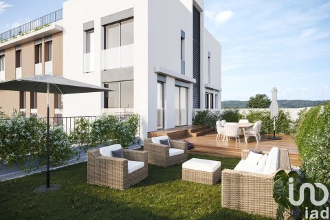 Lägenhet till salu i Cerdanyola Del Valles, Barcelona, Spanien 3 sovrum, 187 kvm. Nr. 153168 - foto 2