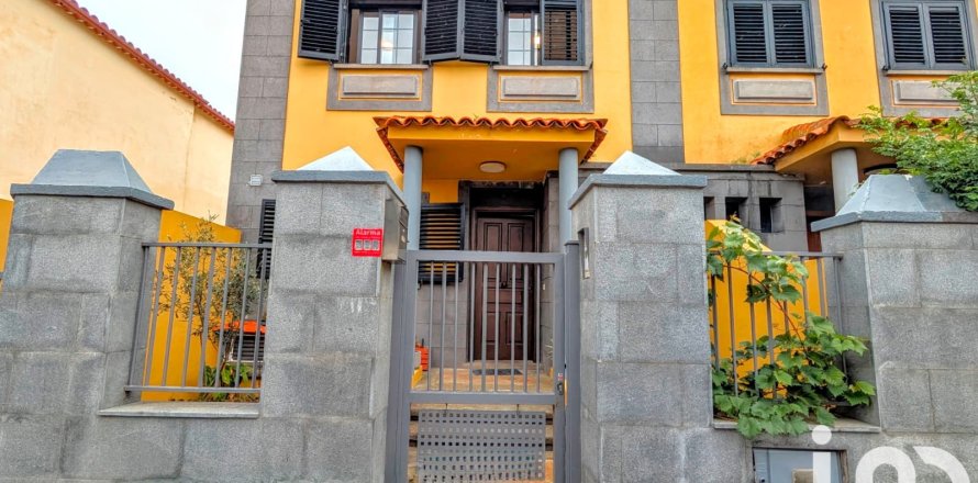 Таунхаус в Сан-Кристобаль-де-Ла-Лагуна, Тенерифе, Испания 4 спальни, 259м2 №153167