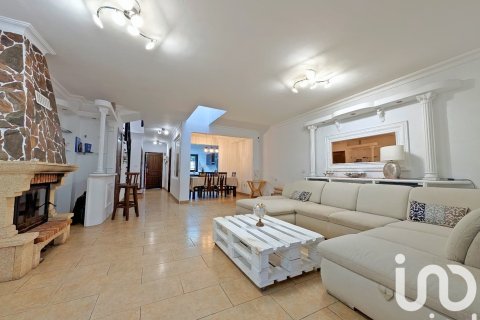 Продажа таухауса в Сан-Кристобаль-де-Ла-Лагуна, Тенерифе, Испания 4 спальни, 259м2 №153167 - фото 12