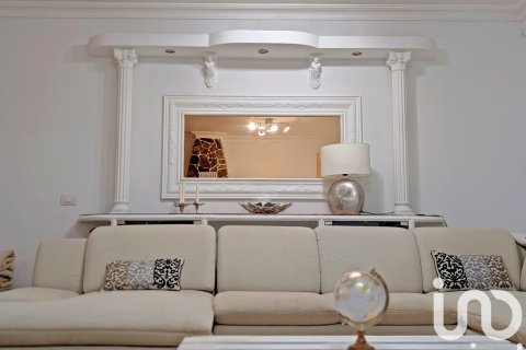 Продажа таухауса в Сан-Кристобаль-де-Ла-Лагуна, Тенерифе, Испания 4 спальни, 259м2 №153167 - фото 11