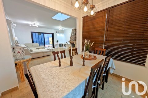 Продажа таухауса в Сан-Кристобаль-де-Ла-Лагуна, Тенерифе, Испания 4 спальни, 259м2 №153167 - фото 8