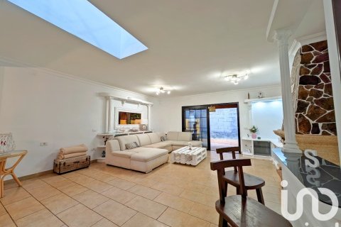 Продажа таухауса в Сан-Кристобаль-де-Ла-Лагуна, Тенерифе, Испания 4 спальни, 259м2 №153167 - фото 14