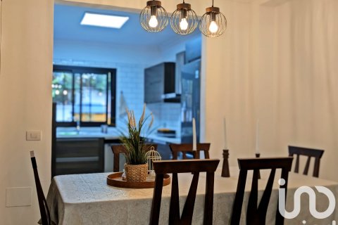 Продажа таухауса в Сан-Кристобаль-де-Ла-Лагуна, Тенерифе, Испания 4 спальни, 259м2 №153167 - фото 4