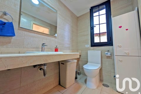 Продажа таухауса в Сан-Кристобаль-де-Ла-Лагуна, Тенерифе, Испания 4 спальни, 259м2 №153167 - фото 23