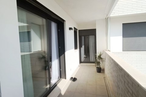 Продажа квартиры в Л'Аметлья-де-Мар, Таррагона, Испания 2 спальни, 84м2 №152908 - фото 23