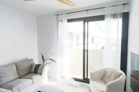 Продажа квартиры в Л'Аметлья-де-Мар, Таррагона, Испания 2 спальни, 84м2 №152908 - фото 10