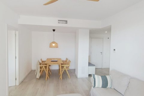 Продажа квартиры в Л'Аметлья-де-Мар, Таррагона, Испания 2 спальни, 84м2 №152908 - фото 2