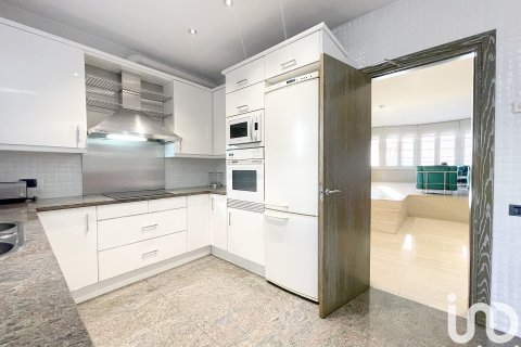 Māja pārdošanā Manresa, Barcelona, Spānijā 4 istabas, 446 m2 Nr. 152906 - attēls 10