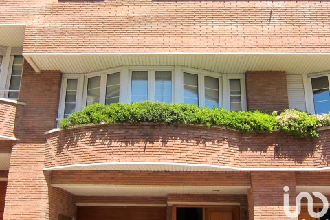Māja pārdošanā Manresa, Barcelona, Spānijā 4 istabas, 446 m2 Nr. 152906 - attēls 2