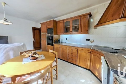 Villa in Lleida, Spain 6 bedrooms, 505 sq.m. No. 185569