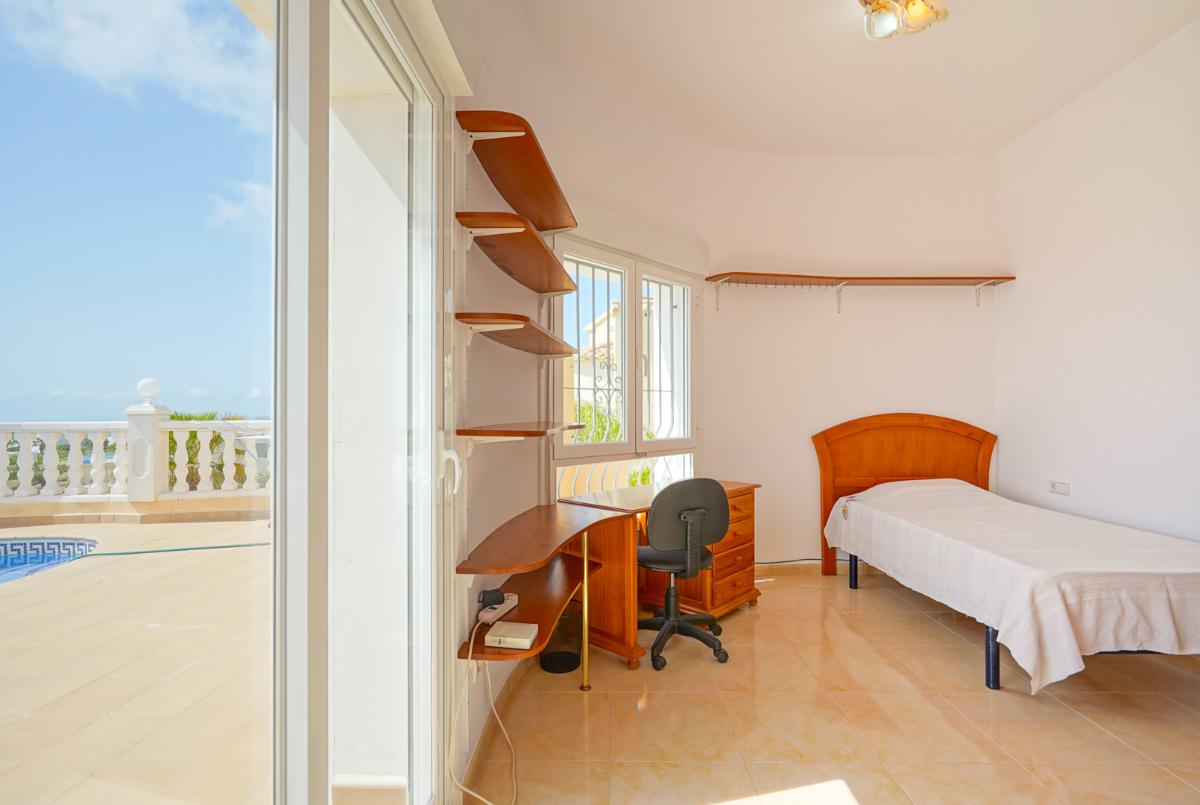Villa in Benitachell, Alicante, Spain 3 bedrooms, 165 sq.m. No. 102252