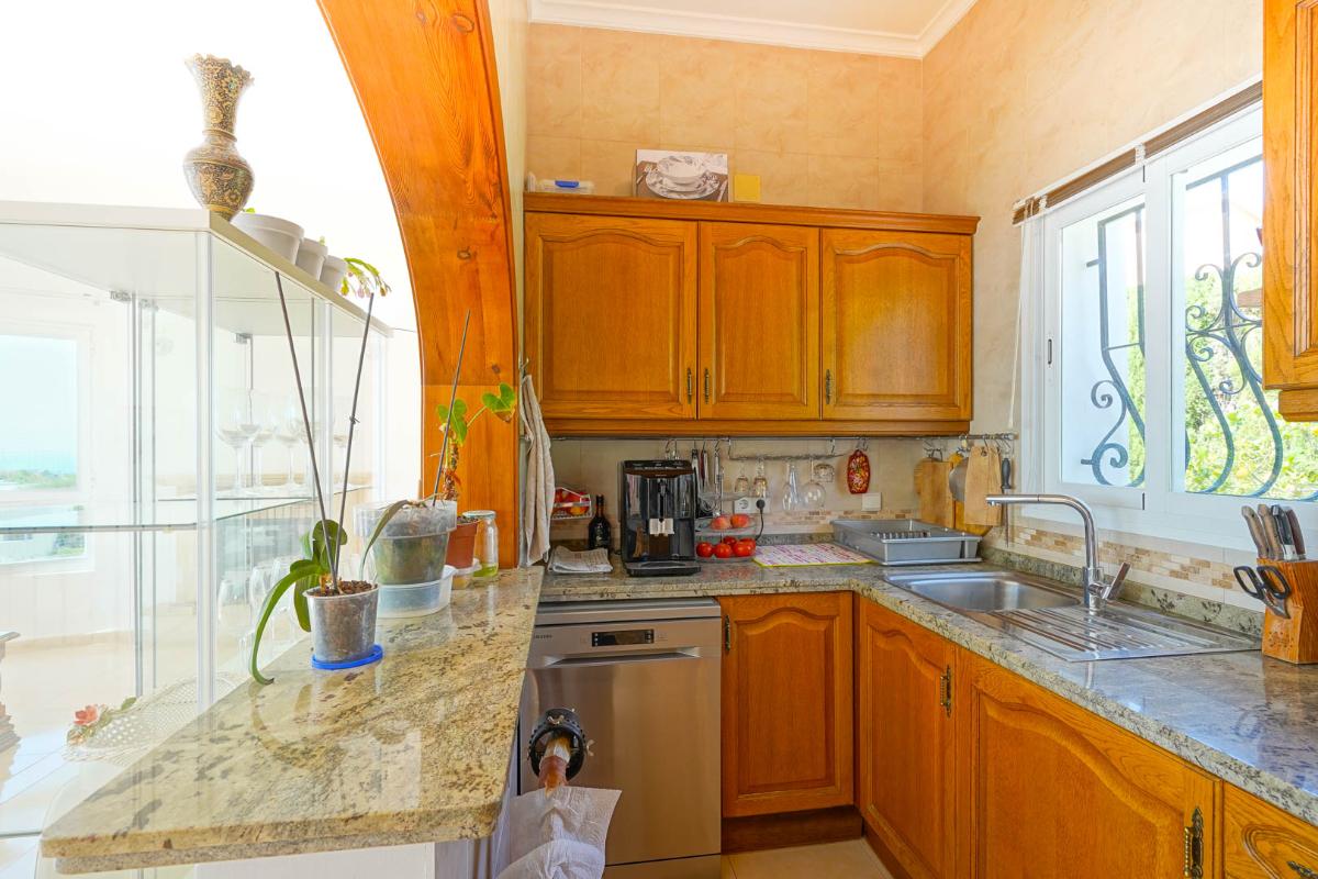 Villa in Benitachell, Alicante, Spain 3 bedrooms, 165 sq.m. No. 102252