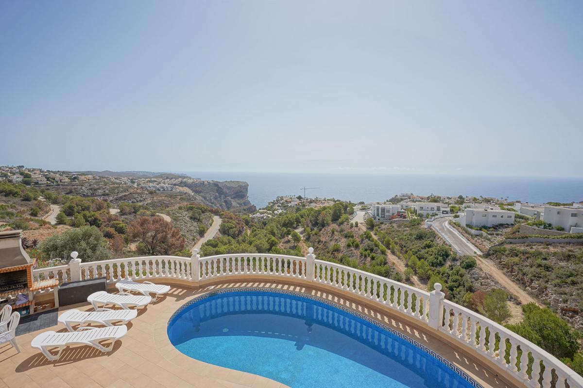 Villa in Benitachell, Alicante, Spain 3 bedrooms, 165 sq.m. No. 102252
