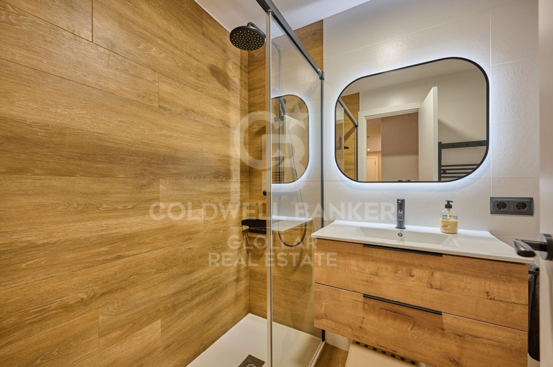 Apartamento en Gerona, España 5 dormitorios, 180 m2 No. 179168