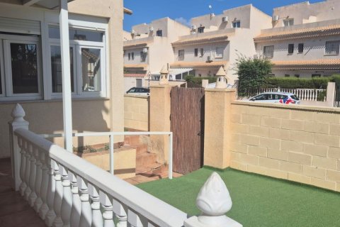 Townhouse for sale in Alicante, Spain 3 bedrooms, 90 sq.m. No. 161681 - photo 6