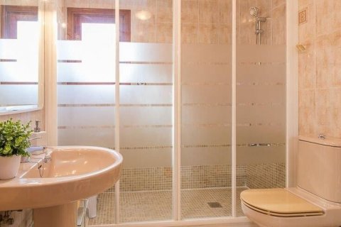 Townhouse for sale in Alicante, Spain 3 bedrooms, 90 sq.m. No. 161681 - photo 13