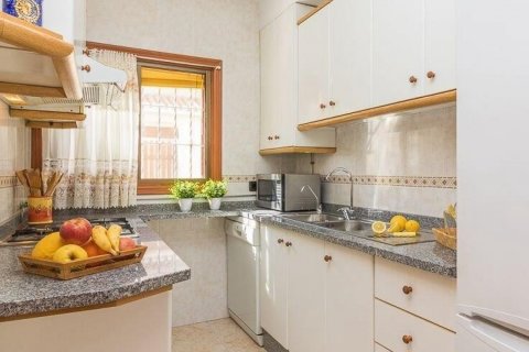 Townhouse for sale in Alicante, Spain 3 bedrooms, 90 sq.m. No. 161681 - photo 7