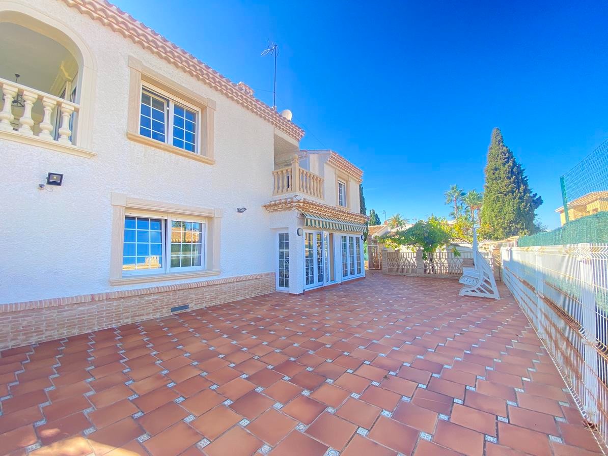 Huvila Cabo Roig, Alicante, Espanja 8 makuuhuonetta, 350 m2 No. 161735