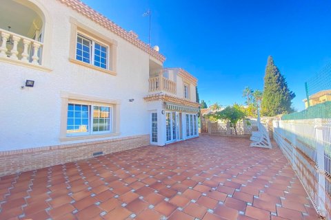 Villa en venta en Cabo Roig, Alicante, España 8 dormitorios, 350 m2 No. 161735 - foto 25