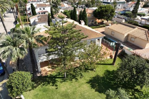 Villa en venta en Cabo Roig, Alicante, España 8 dormitorios, 350 m2 No. 161735 - foto 11