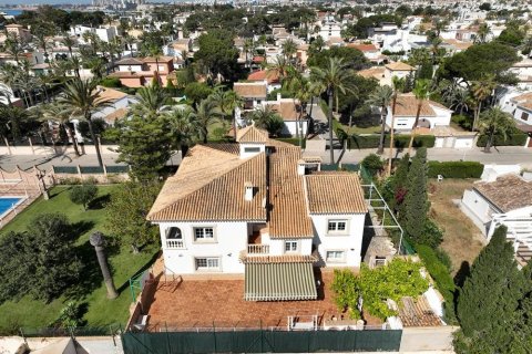 Villa en venta en Cabo Roig, Alicante, España 8 dormitorios, 350 m2 No. 161735 - foto 13