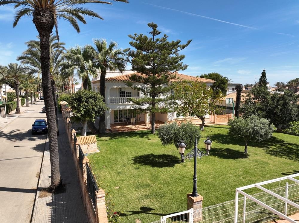 Huvila Cabo Roig, Alicante, Espanja 8 makuuhuonetta, 350 m2 No. 161735