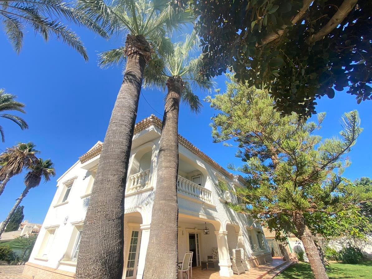 Huvila Cabo Roig, Alicante, Espanja 8 makuuhuonetta, 350 m2 No. 161735