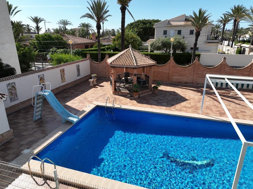 Huvila Cabo Roig, Alicante, Espanja 8 makuuhuonetta, 350 m2 No. 161735