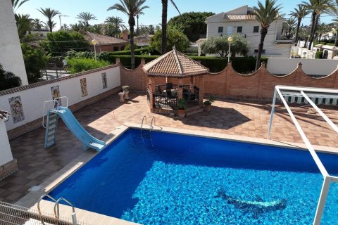 Villa en venta en Cabo Roig, Alicante, España 8 dormitorios, 350 m2 No. 161735 - foto 6