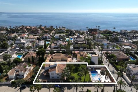Villa en venta en Cabo Roig, Alicante, España 8 dormitorios, 350 m2 No. 161735 - foto 2