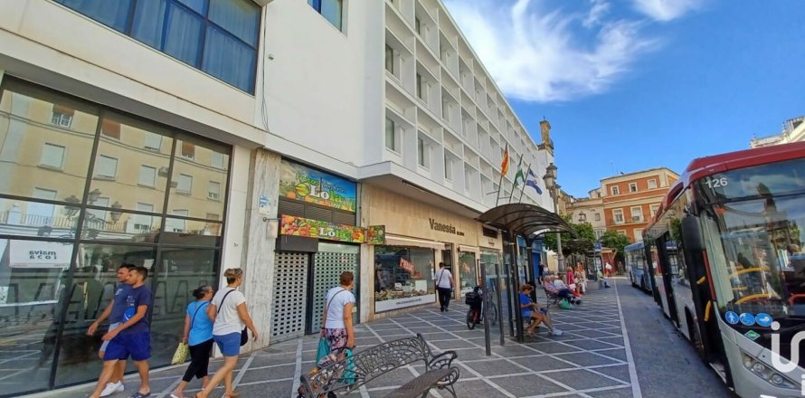 Lokal usługowy w Jerez de la Frontera, Cadiz, Hiszpania 2 sypialnie, 67 mkw. nr 154224