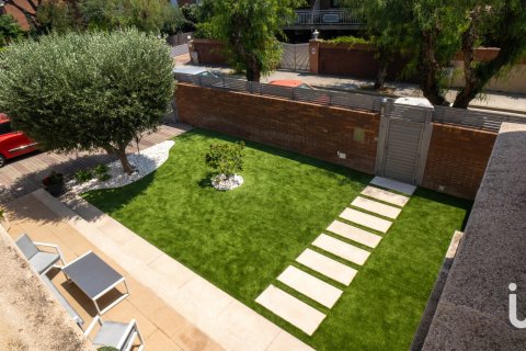 Продажа дома в Премия де Мар, Барселона, Испания 6 спален, 544м2 №154219 - фото 4