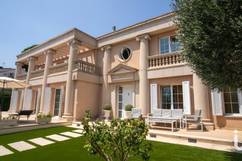 Сasa en Premia De Mar, Barcelona, España 6 dormitorios, 544 m2 No. 154219