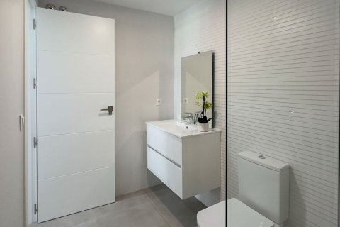 Lägenhet till salu i Alicante, Spanien 3 sovrum, 141 kvm. Nr. 143146 - foto 13