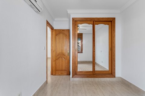 Продажа квартиры в Гуардамар-дель-Сегура, Аликанте, Испания 3 спальни, 82м2 №118920 - фото 12